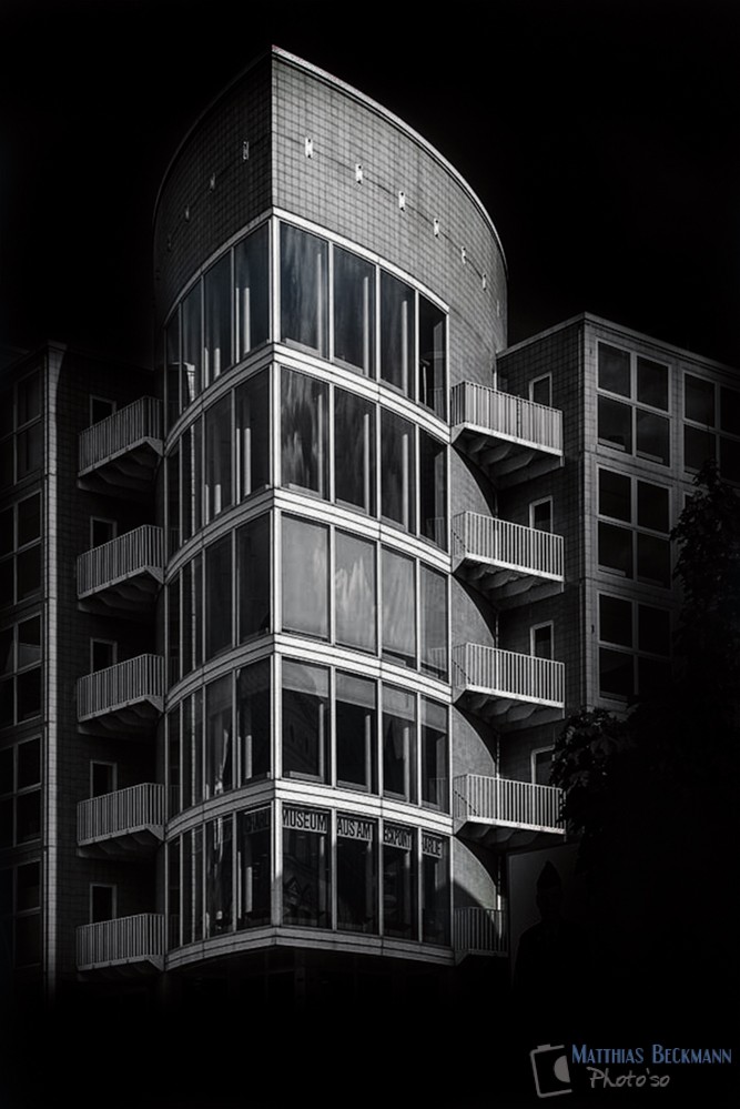 DarkNight-15